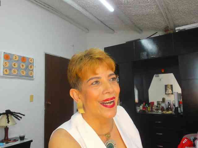 AngelinaStone65
