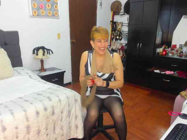 Modelo: AngelinaStone65