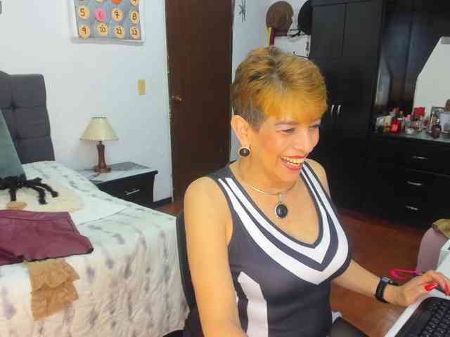 AngelinaStone65