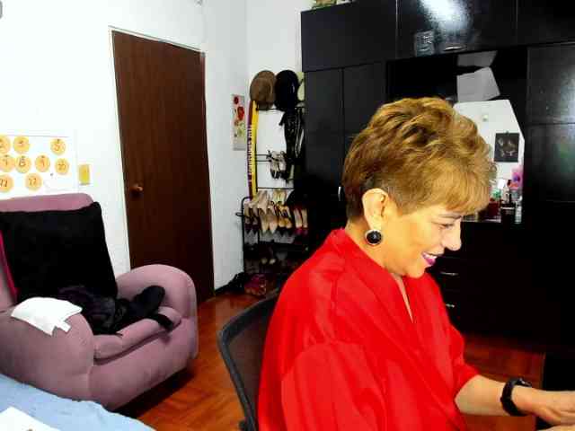 AngelinaStone65 webcam