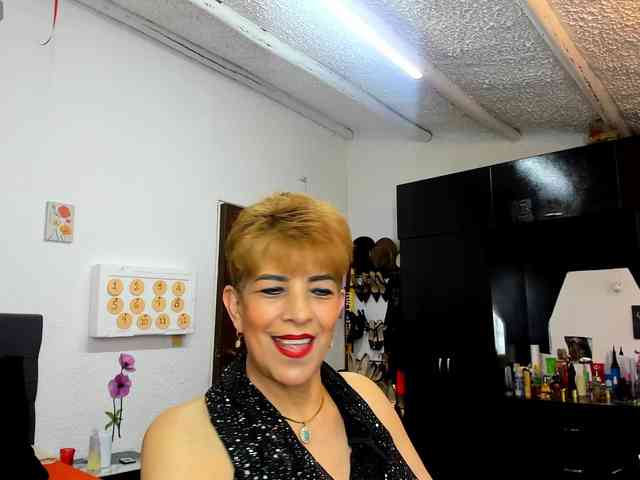 AngelinaStone65 webcam