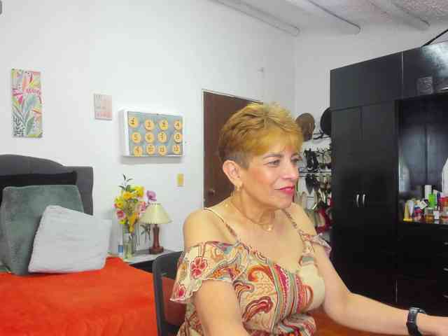 AngelinaStone65 webcam