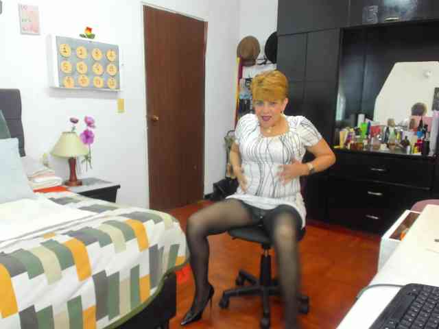 AngelinaStone65