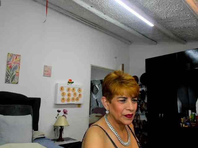 AngelinaStone65 webcam