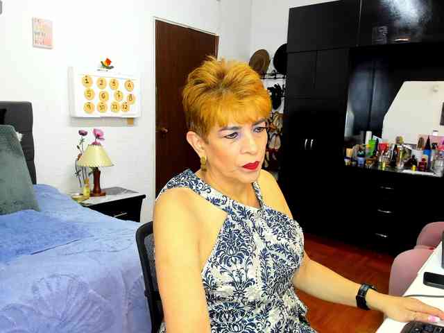AngelinaStone65 webcam