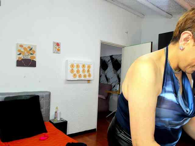 AngelinaStone65 webcam