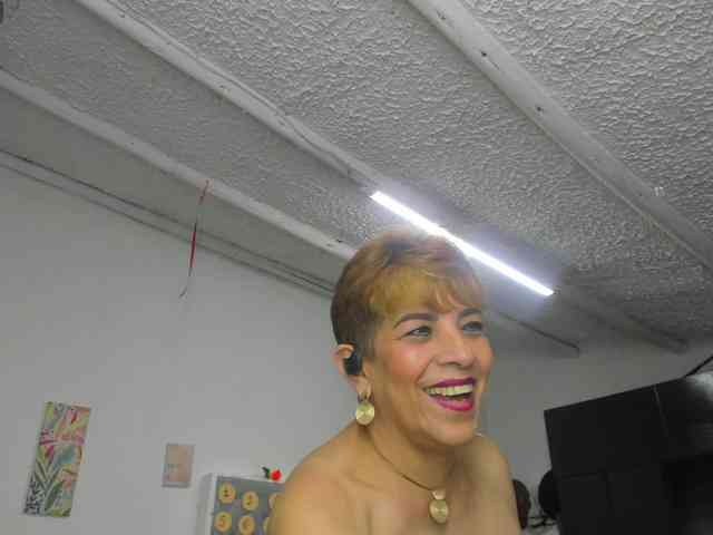 AngelinaStone65 webcam