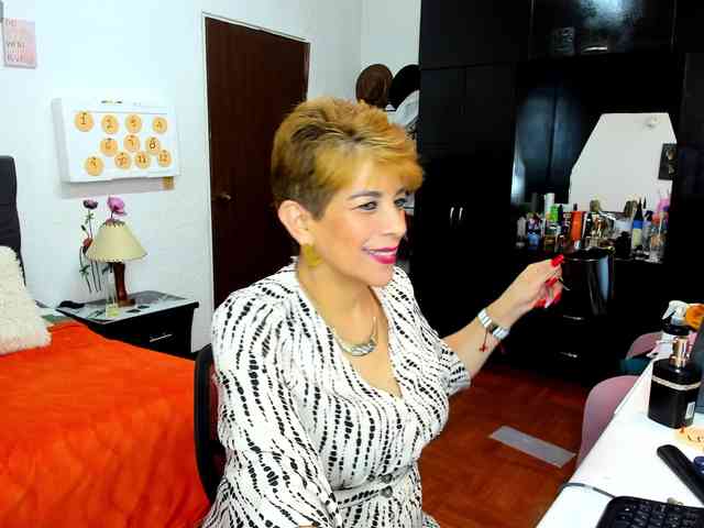 AngelinaStone65 webcam