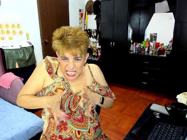 AngelinaStone65 webcam