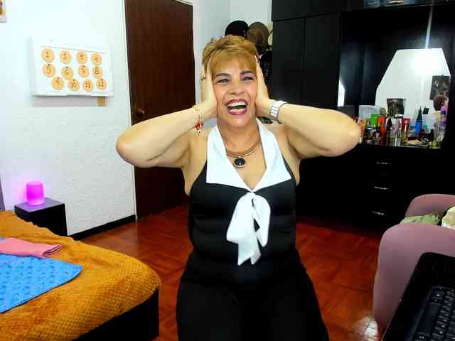 AngelinaStone65 webcam