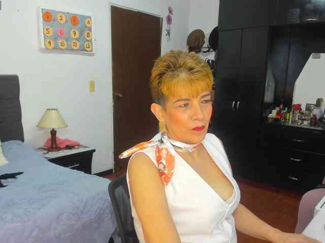 AngelinaStone65