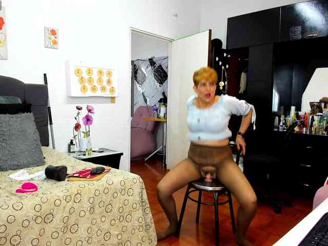 AngelinaStone65 webcam