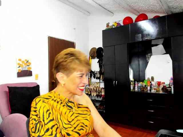 AngelinaStone65 webcam