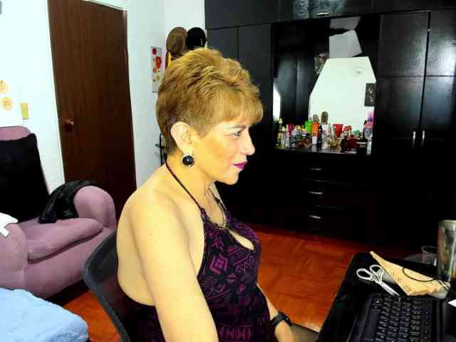 AngelinaStone65 webcam