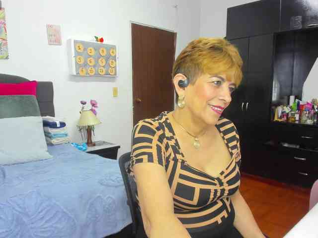 AngelinaStone65 webcam