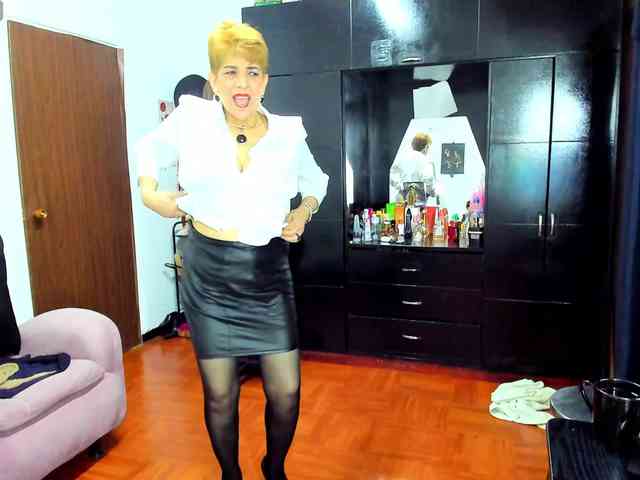 AngelinaStone65 webcam