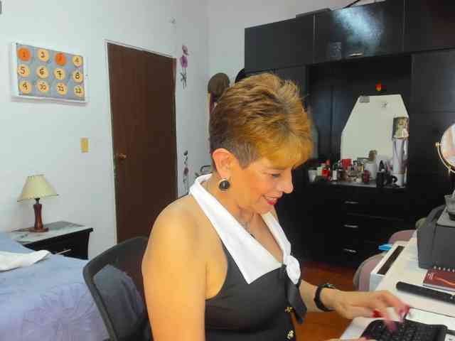 AngelinaStone65