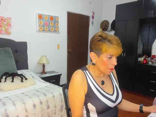AngelinaStone65