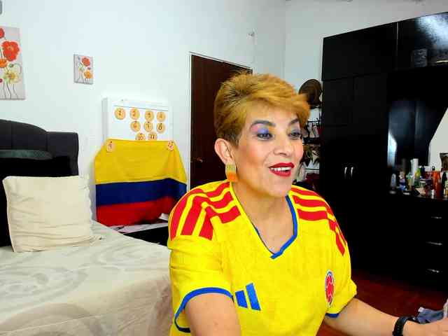 AngelinaStone65 webcam