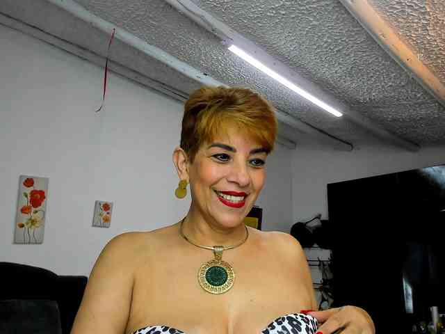 AngelinaStone65 webcam