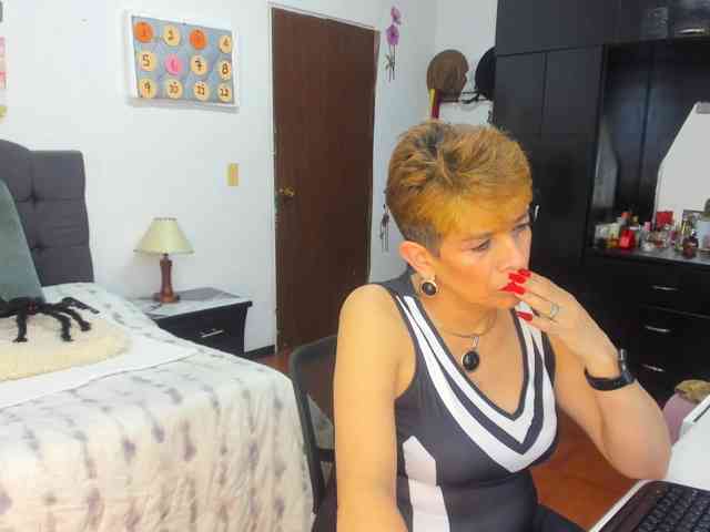 AngelinaStone65