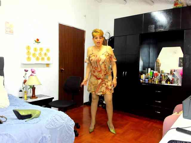 AngelinaStone65 webcam