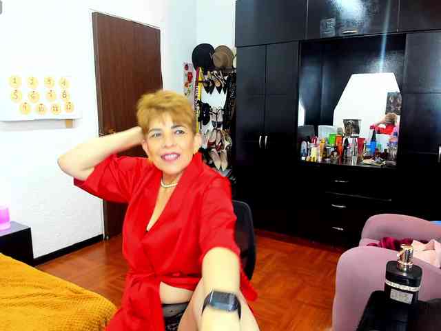 Modelo: AngelinaStone65