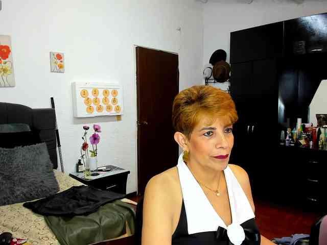 AngelinaStone65 webcam