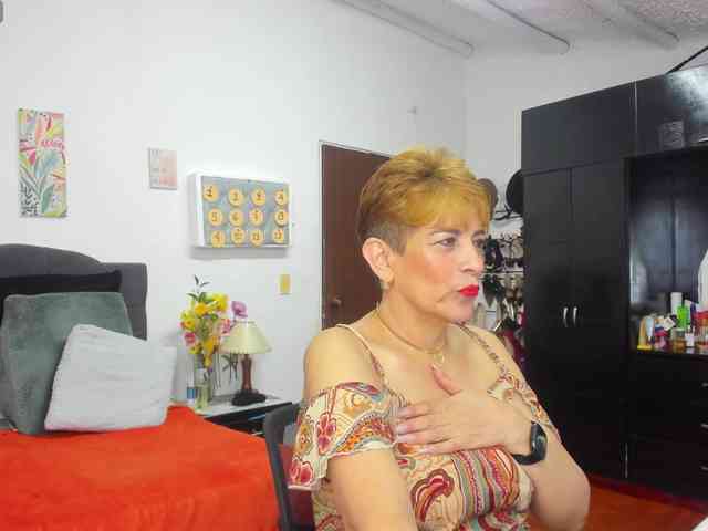 AngelinaStone65 webcam