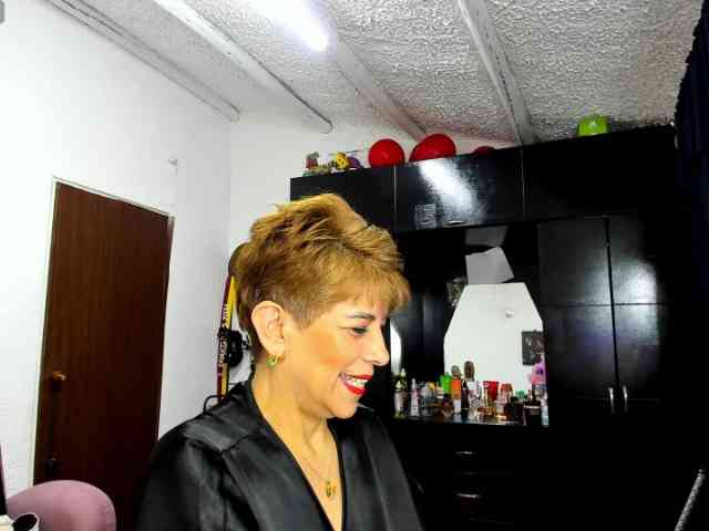 AngelinaStone65 webcam