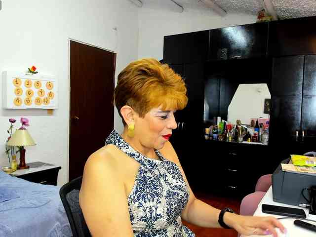 AngelinaStone65 webcam