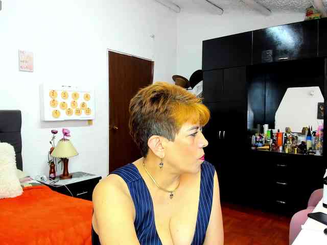AngelinaStone65