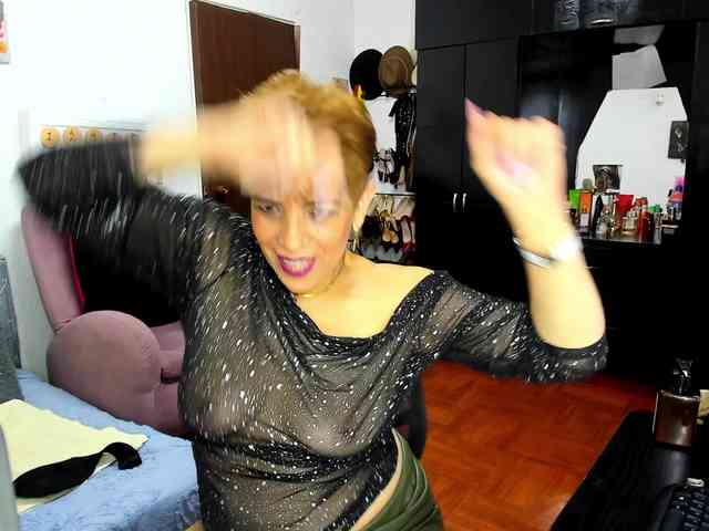 AngelinaStone65 webcam