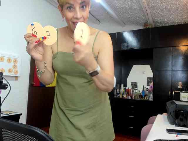 AngelinaStone65 webcam