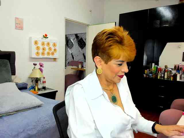 AngelinaStone65 webcam