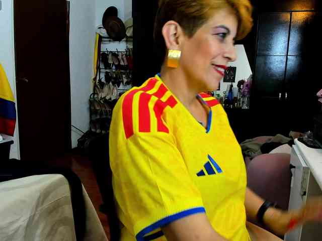 AngelinaStone65 webcam