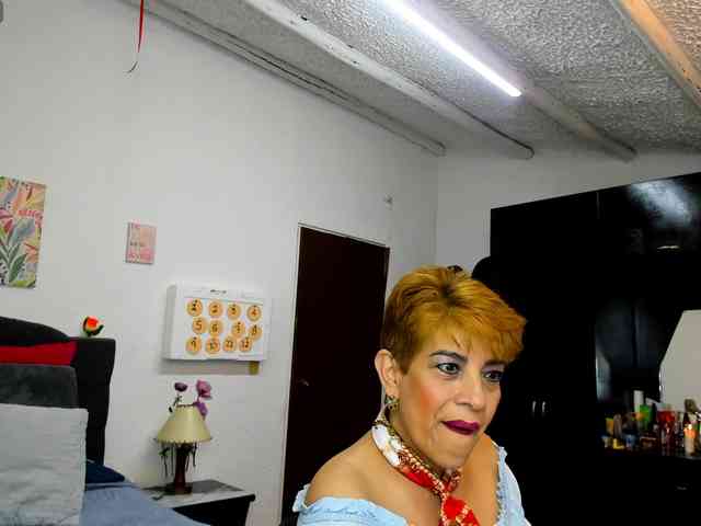 AngelinaStone65 webcam