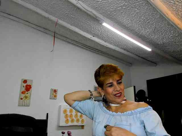 AngelinaStone65 webcam