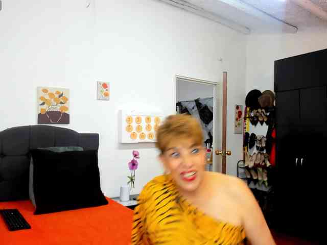 AngelinaStone65 webcam