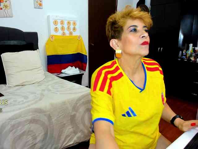 AngelinaStone65 webcam