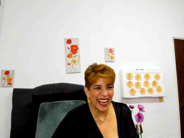 AngelinaStone65 webcam
