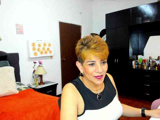 Angelinastone65's live stream