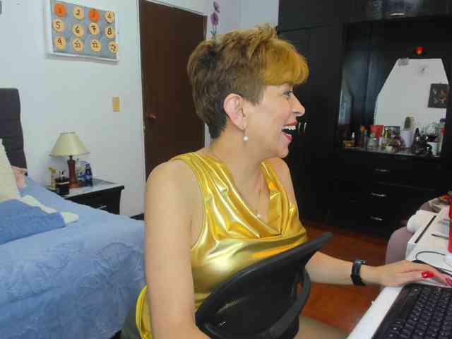 AngelinaStone65 webcam
