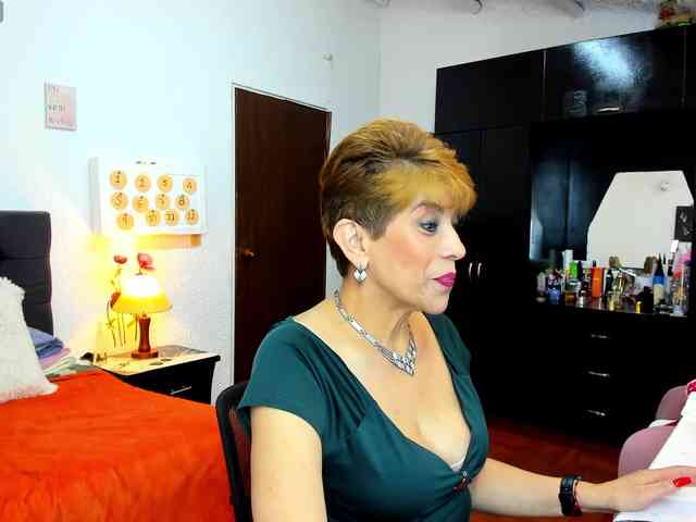 AngelinaStone65 webcam