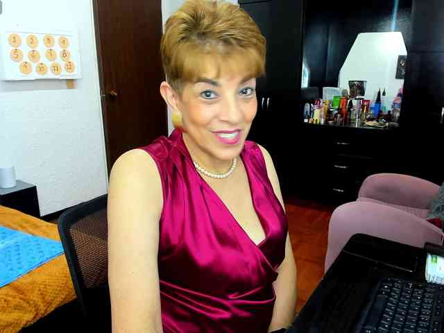 AngelinaStone65 webcam