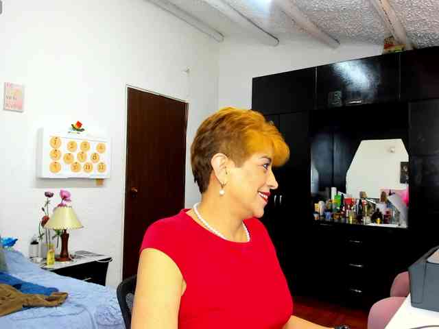 AngelinaStone65 webcam