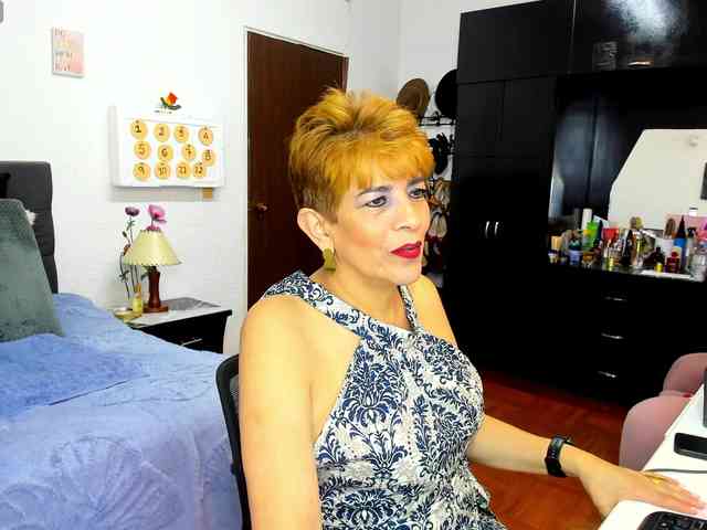 AngelinaStone65 webcam