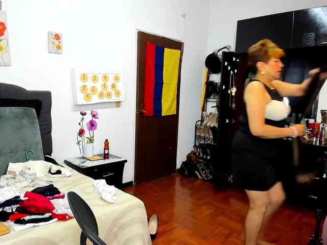 AngelinaStone65 webcam