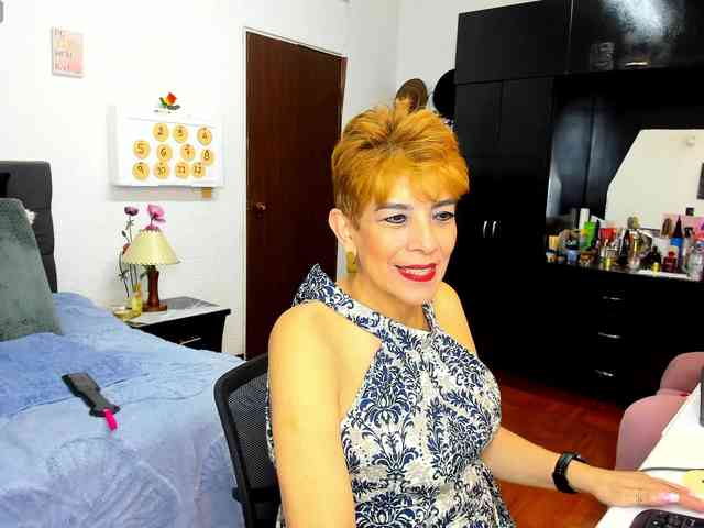 AngelinaStone65 webcam
