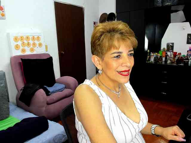 AngelinaStone65 webcam